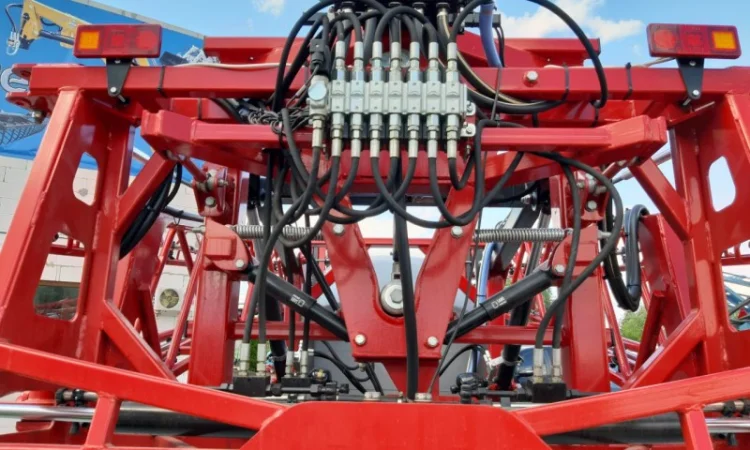 Обприскувач ОШШ-3200 причіпний (повна гідравліка) штанга 24 м I.M.M Італія - фото № 8
