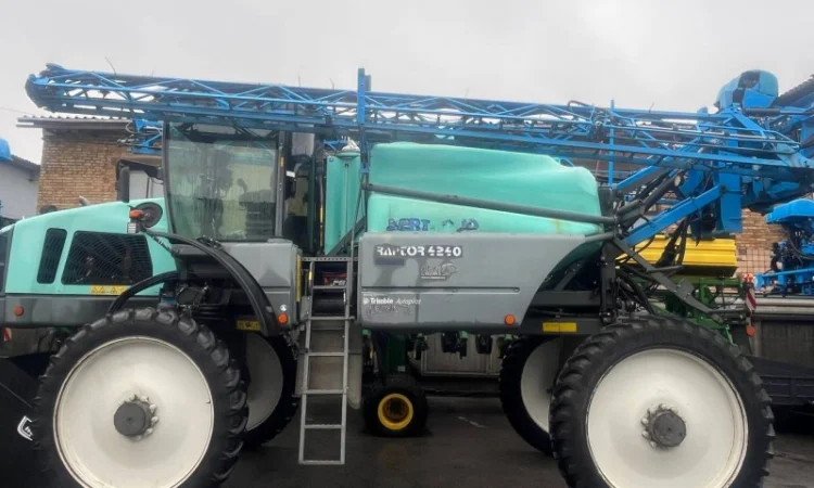 Опрыскиватель самоходный Berthoud RAPTOR 4240 - фото № 1