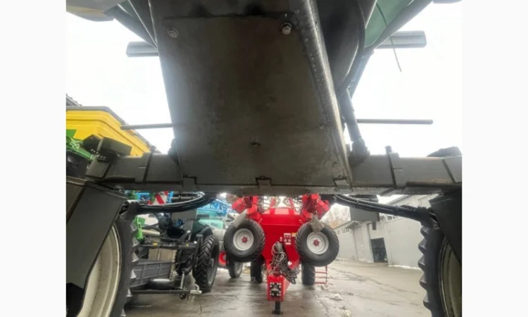 Опрыскиватель самоходный Berthoud RAPTOR 4240 - фото № 9