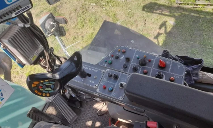 Опрыскиватель самоходный Berthoud RAPTOR 4240 - фото № 13