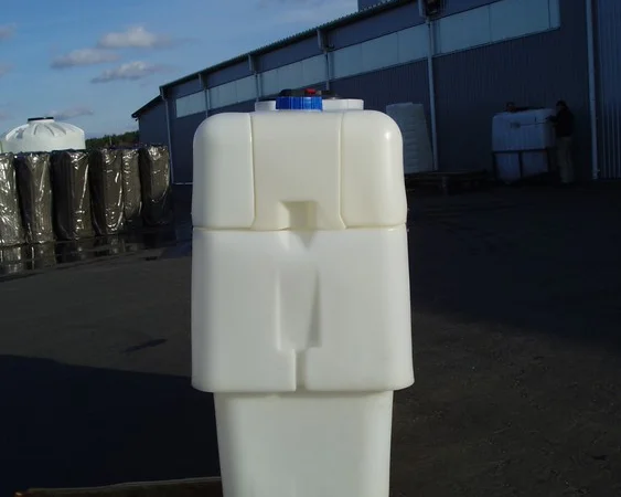 Емкость для навесного опрыскивателя AGRO 1000 - ТМ «Укрхiмпласт» - фото № 3