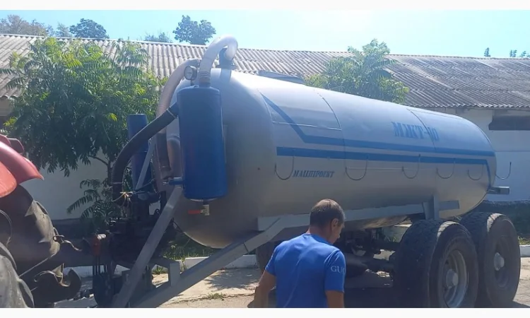 Бочка навозу МЖТ-10 вакумна з розкидачем - фото № 1