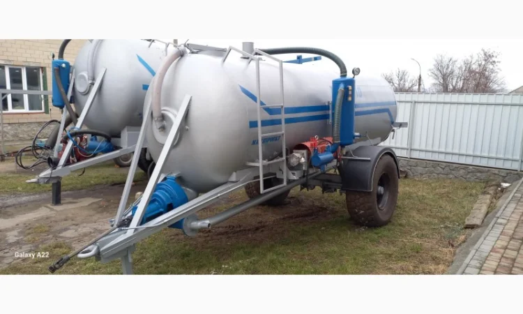 Бочка МЖТ 10 одноосна вакумна з навозним розкидачем 12м - фото № 2