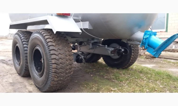 Бочка МЖТ10 для вивезення навозу на поле - фото № 4