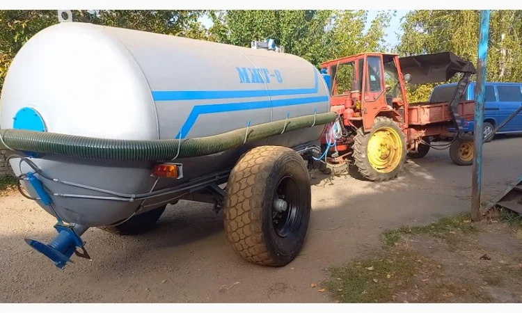 Бочка вакумна МЖТ-8 для свинокомплексу з розкидачем - фото № 3