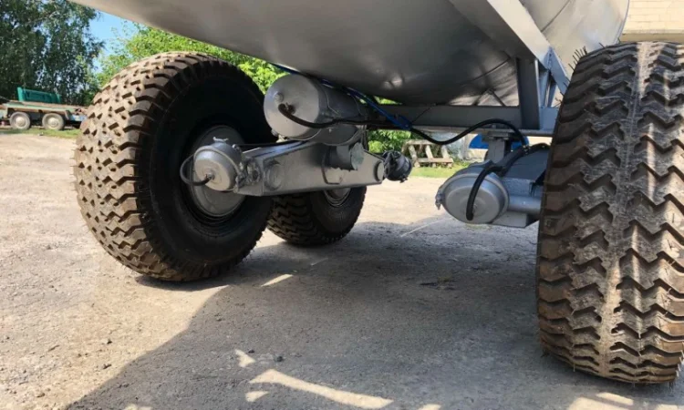 Бочка МЖТ.8 для навозу вакумна з розкидачем - фото № 2