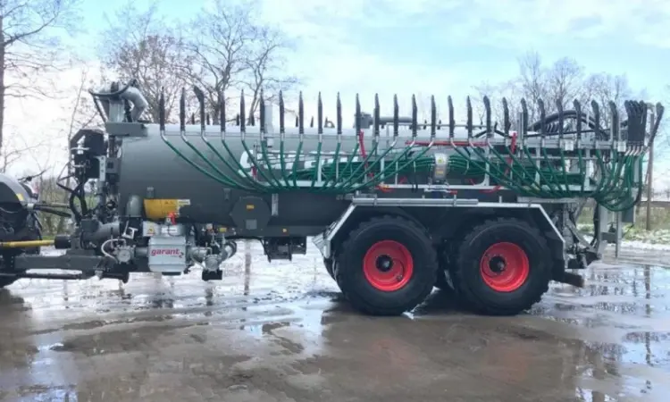 Причіпний розкидач органічних добрив Vogelsang SwingUp 18m Schleppschuh BaseRunner - фото № 3