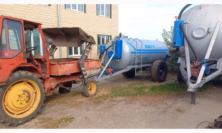 Бочка навозу МЖТ-8 (8м3) вакумна з розкидачем - фото № 4
