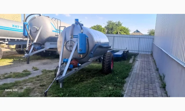 Бочка навозу МЖТ6 (6м3; 8мм; вакум КО503, розкидач) - фото № 6