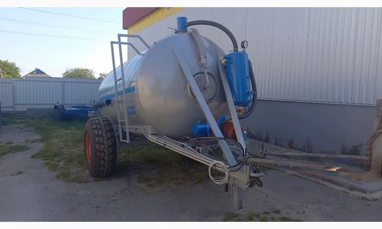 Бочка навозу МЖТ6 (6м3; 8мм; вакум КО503, розкидач) - фото № 7