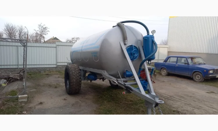 МЖТ-8 вакумна бочка до МТЗ-892 для води чи з розкидачем навозу - фото № 4