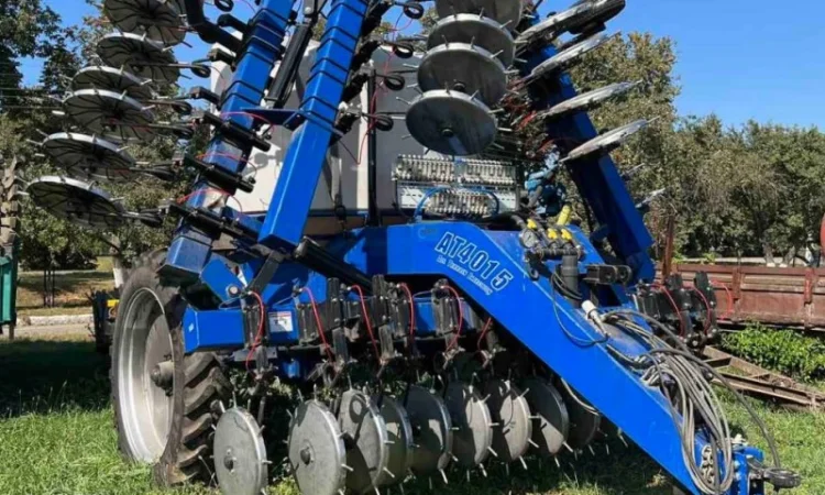 Аплікатор для внесення рідких мінеральних добрив BLUE-JET AT4015 - фото № 1