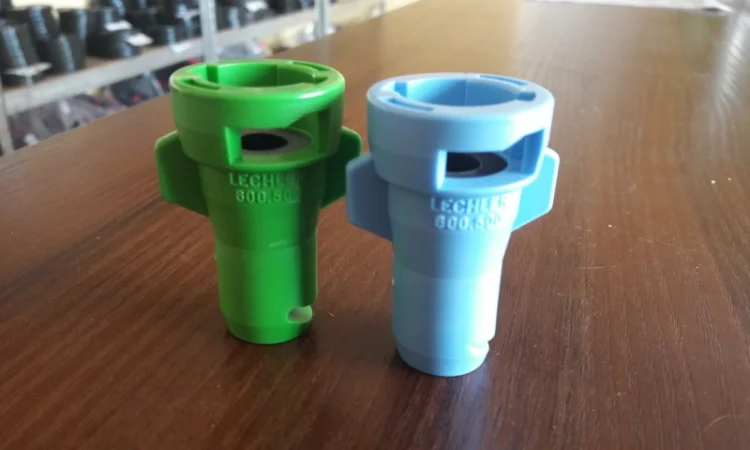 Распылитель для жидких удобрений FD фирмы Lechler (Германия) - фото № 1