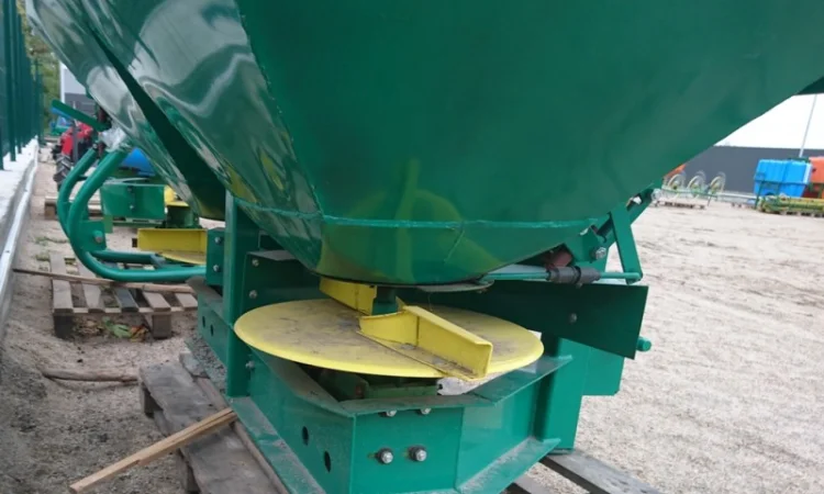 Розкидач добрив МВД-1200, машина внесения удобрений МВУ, разбрасыватель. Акция - фото № 4