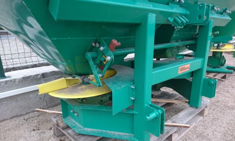 Розкидач добрив МВД-1200, машина внесения удобрений МВУ, разбрасыватель. Акция - фото № 5