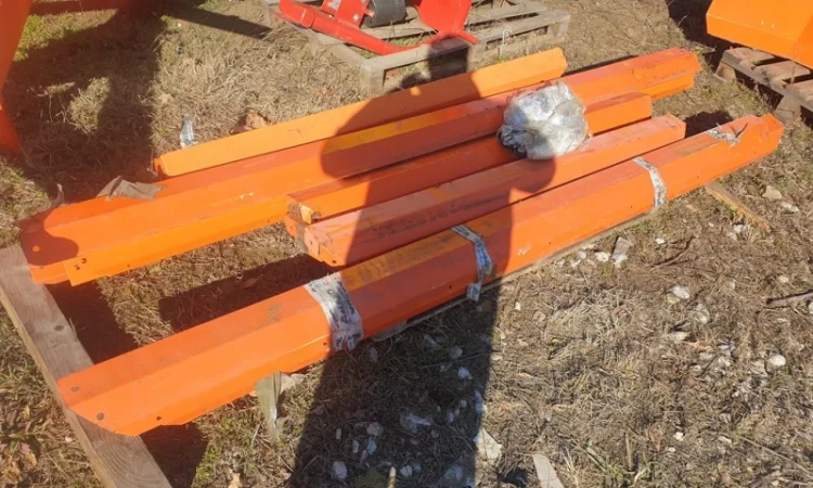 Збільшувач бункеру до розкидача міндобрив Agrex XPL 1500 (Італія) - фото № 2