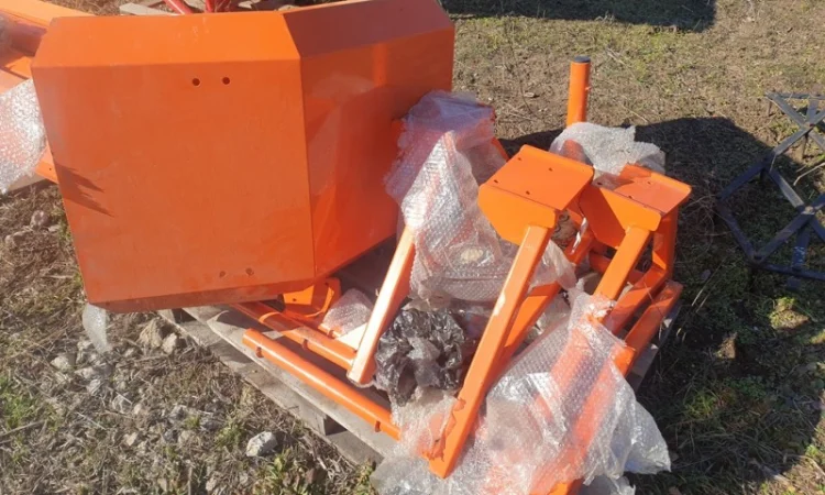 Захисні крила від бруду до розкидача Agrex Maxi 10000 - фото № 3