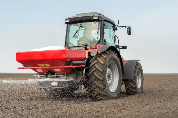 Разбрасыватель мин. удобрений РУН-600 гидравлический - фото № 4