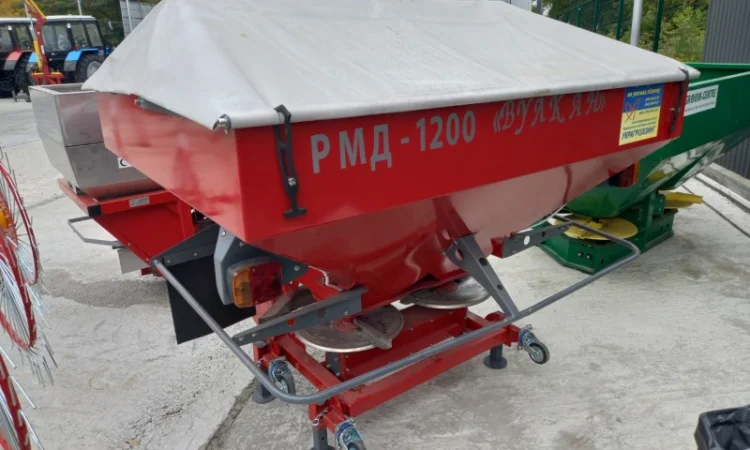 Розкидач мінеральних добрив Вулкан РД - 1200 - фото № 1