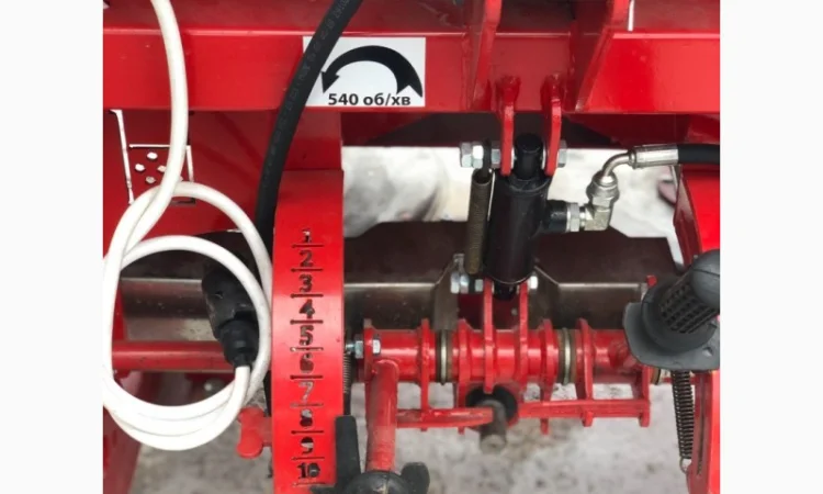 Розкидач мінеральних добрив Вулкан РД - 1200 - фото № 6