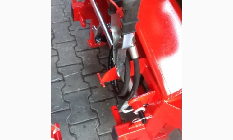 Розкидач міндобрив 500, 650, 1000л Польша - фото № 1