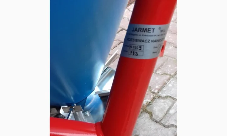 Розкидач міндобрив 500, 650, 1000л Польша - фото № 11