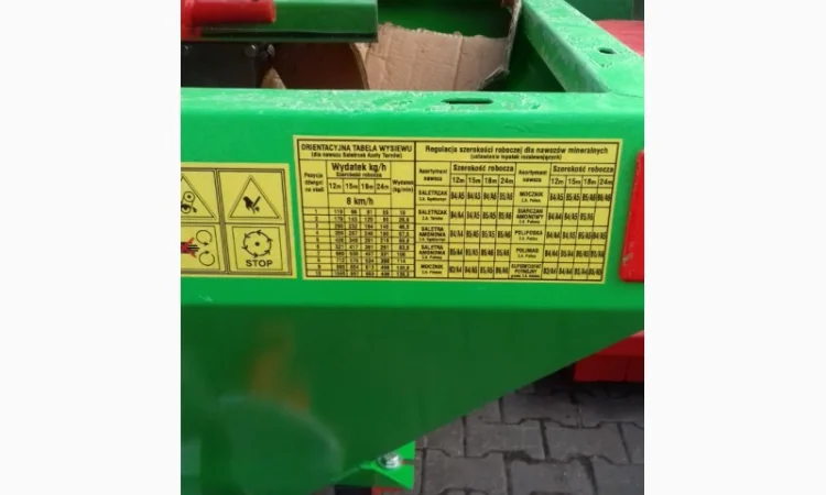 Розкидач міндобрив 500, 650, 1000л Польша - фото № 15