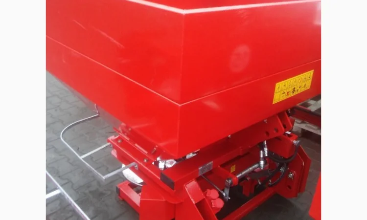 Розкидач міндобрив Польша 650кг 1000кг - фото № 1