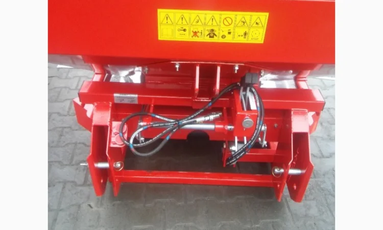 Розкидач міндобрив Польша 650кг 1000кг - фото № 3