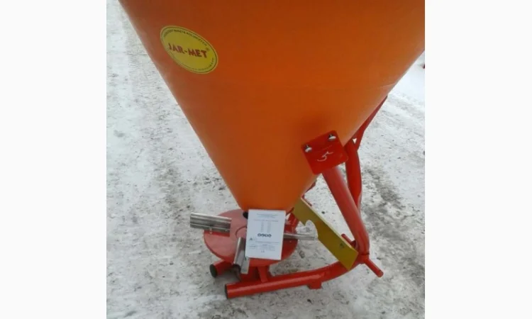 Разбрасыватель удобрений на 200кг. 500кг. 650кг. Польша ( Jar-met, Strumyk) и Украина - фото № 1