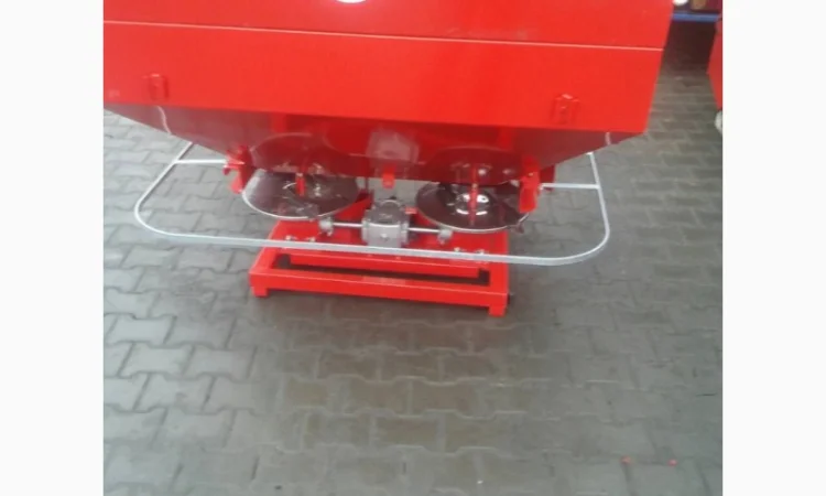 Розкидач міндобрив на 650 кг Польша Jar-met - фото № 3