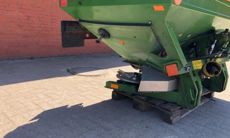 Розкидач мінеральних добрив Amazone ZA-M 1200 - фото № 4