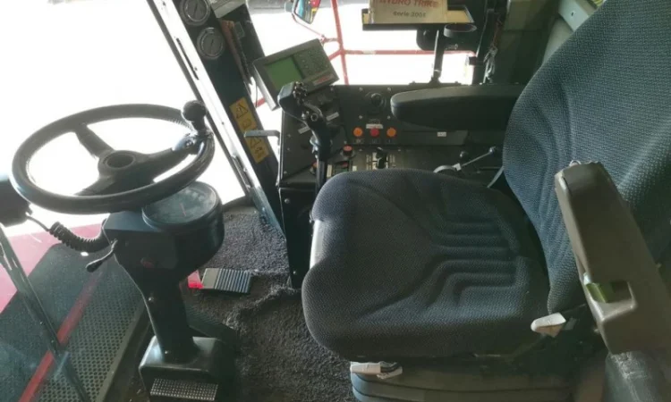 Самохідний розкидач органічних добрив Vervaet Hydro Trike 14m3 - фото № 1