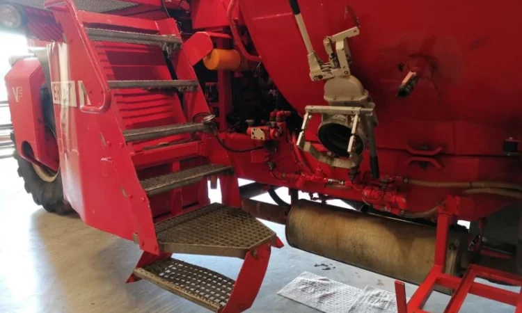 Самохідний розкидач органічних добрив Vervaet Hydro Trike 14m3 - фото № 4