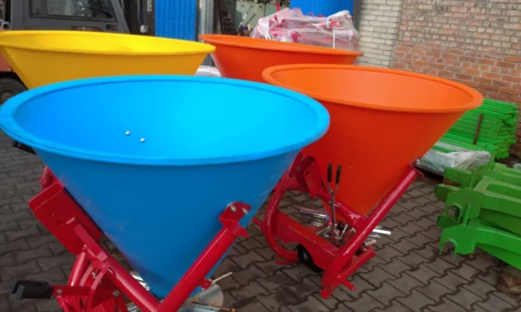 Лійка РУМ розкидач міндобрив пластик, метал 500кг - фото № 1