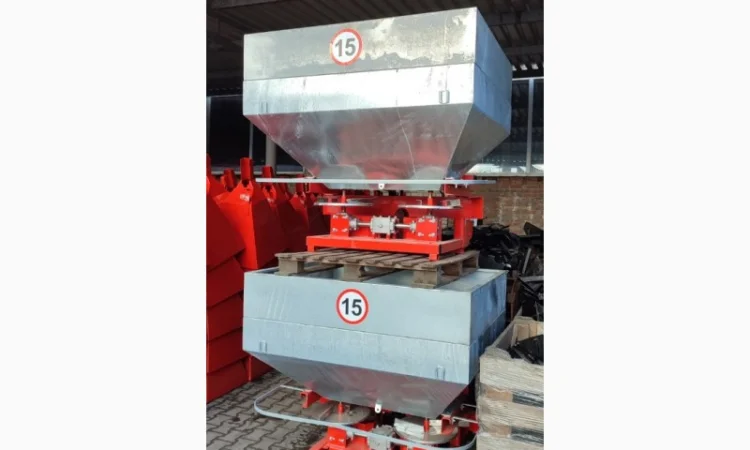 Розкидач міндобрив 300кг, 500кг, 650кг 1000кг польський(пластик, метал) - фото № 11