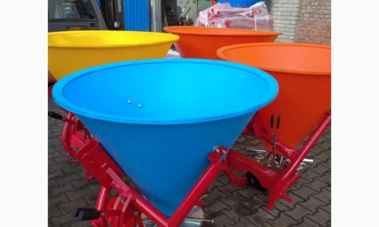 Розкидач міндобрив 300кг, 500кг, 650кг 1000кг польський(пластик, метал) - фото № 7