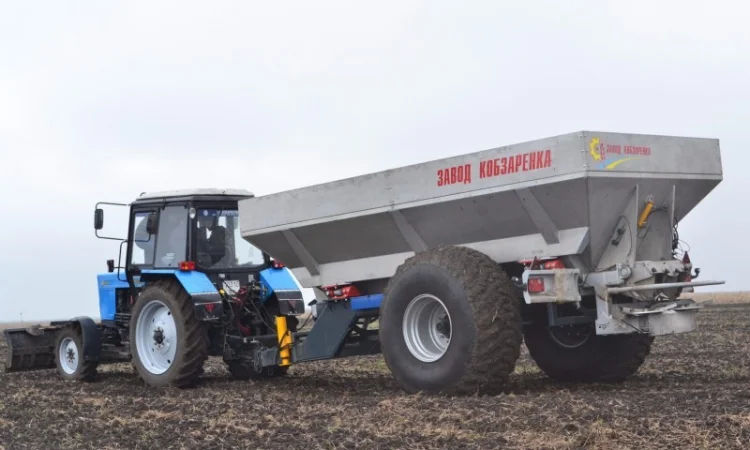 Разбрасыватели минеральных удобрений РМД-6, РМД-8, РМД-12, РМД-20 - фото № 1