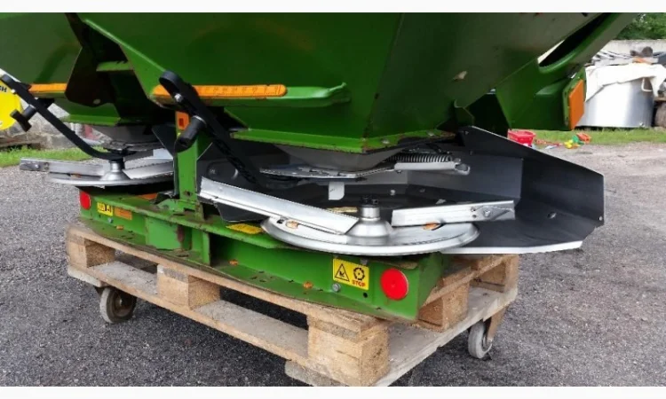 Розкидач міндобрив Amazone ZA-M maxiS 2000л. Разбрасыватель удобрений Амазоне (розсівач) - фото № 6