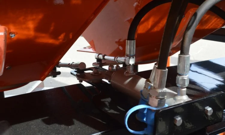 Розкидач мінеральних добрив РДФ-1000 - фото № 4