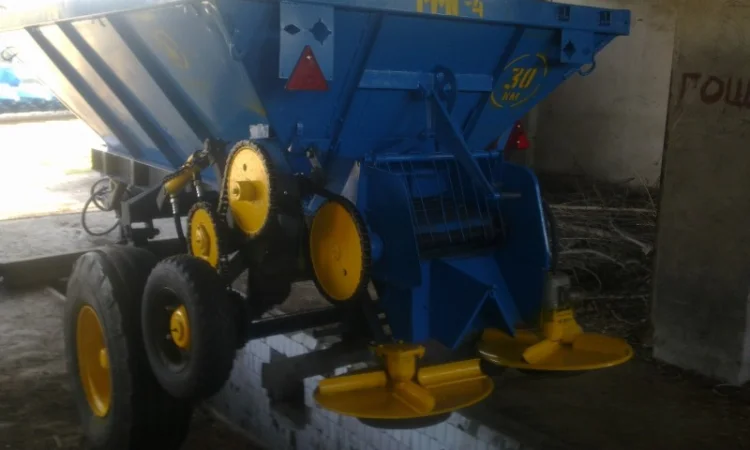 Машина для внесения удобрений РМГ-4, РУМ 4, МВУ-5, МВУ-6, МВУ-8 - фото № 1