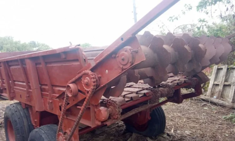 Подається роскидач органічних добрив РОУ-6 - фото № 7