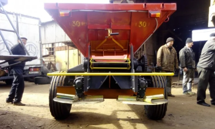 РУМ 4. Продам розбрасыватель минеральных удобрений - фото № 3