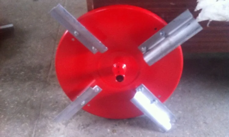 Разбрасыватель минеральных удобрений 500 - 650 - 1000 кг Jar-Met Польша - фото № 13