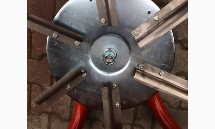 Разбрасыватель удобрений лейка рум 200 - 300 - 500 - 650 Польша - фото № 14