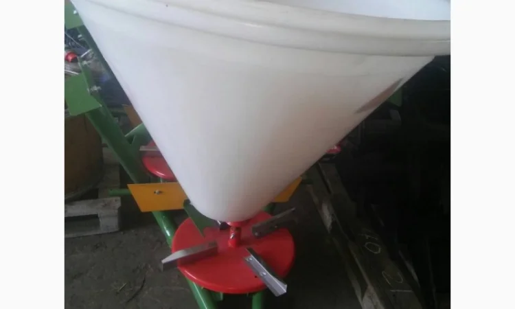 Разбрасыватель удобрений, лейка, рум 300 - 500 - 650 - 1000 кг - фото № 8