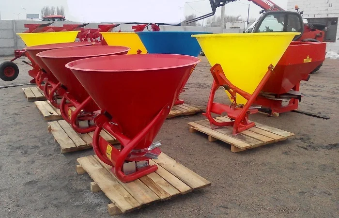 Разбрасыватель удобрений 500 кг фирмы Jar-Met (железный) - фото № 4