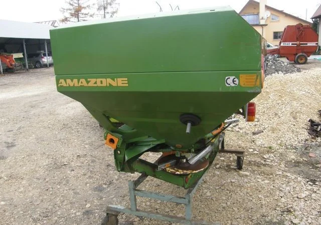 Разбрасыватель удобрений AMAZONE ZA-M 1000 л - фото № 2