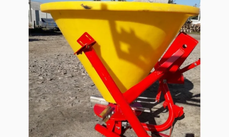 Розкидач міндобрив лійка 300 кг фірми Jar-Met Польща - фото № 11