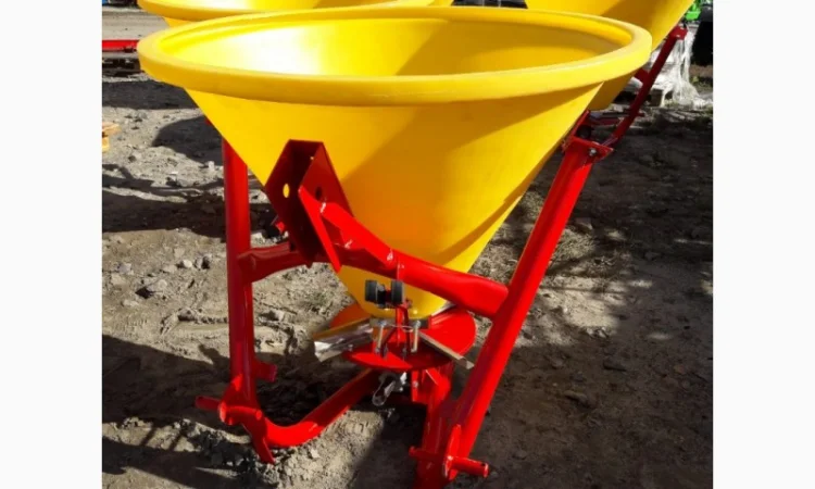 Розкидач мінеральних добрив на 300 кг (бак пластиковий) фірми Jar-Met - фото № 6